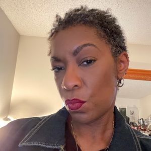 Meet your Posher, Latonia